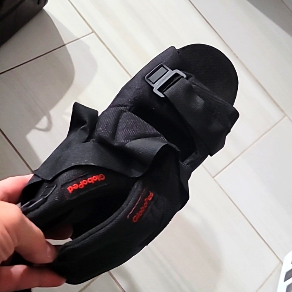 Globoped Shoe Heel Relief Medical Shoe.